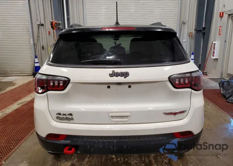 2020 Jeep Compass Trailhawk z USA, uszkodzony, nr VIN 3C4NJDDB5LT184493